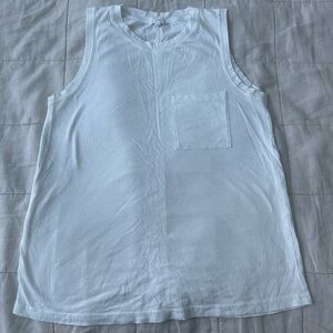 Not Monday - Mina Sleevelesss Tee - white size M